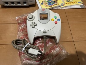 SEGA DreamCast Console (HKT-3000) & Controller with 2 games and BOX and Manual