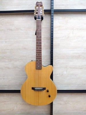YAMAHA AEX500NS E-Akustikgitarre Nylonsaite Natur