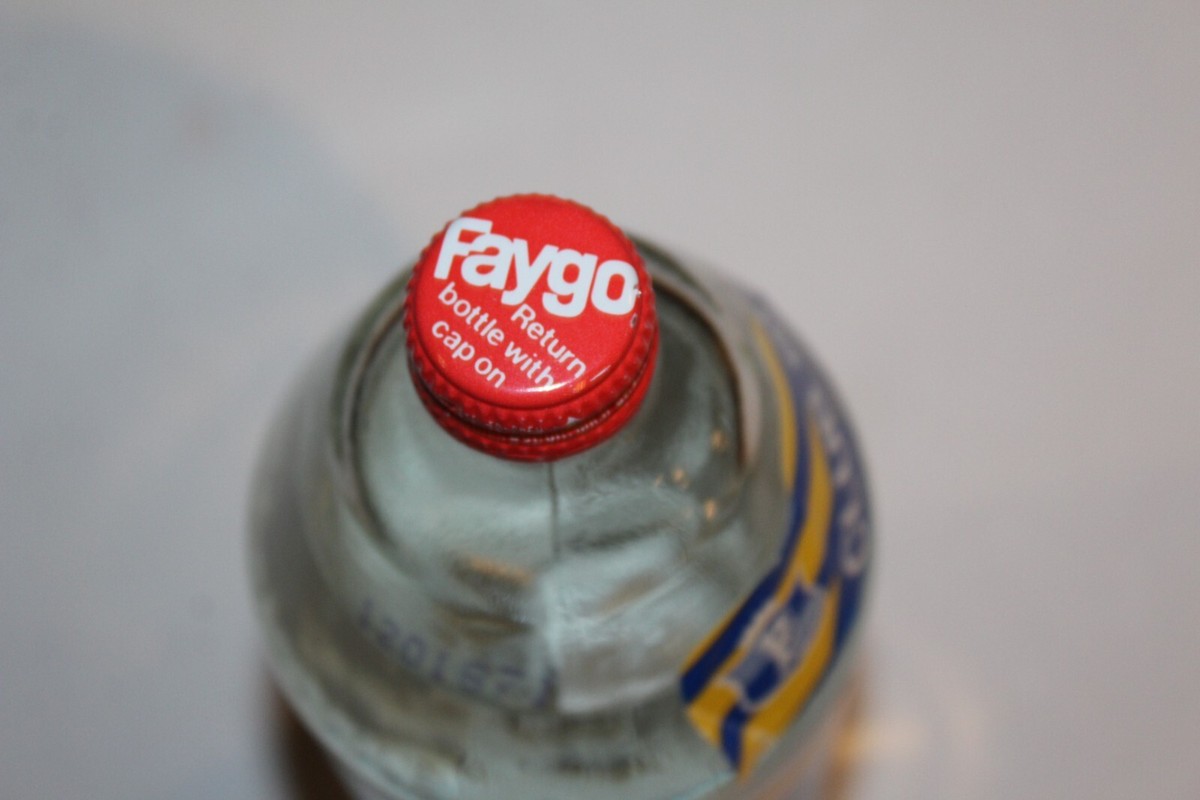 VTG Unused 1970s Faygo 1 liter Club Soda Pop Glass Bottle