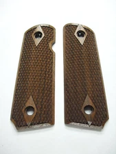 Walnut Double Diamond Coarse Checkered COMPACT 1911 Grips