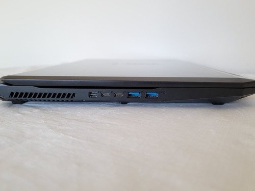 Leader RESISTANCE 17" FHD Gaming Laptop i7-6700HQ 16GB 512GB SSD Nvidia GTX 1070 - Picture 11 of 16