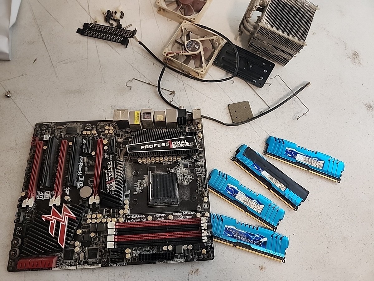 ASRock Fatal1ty 990FX PROFESSIONAL AM3+ AMD Desktop Motherboard 16GB Ram FX  CPU