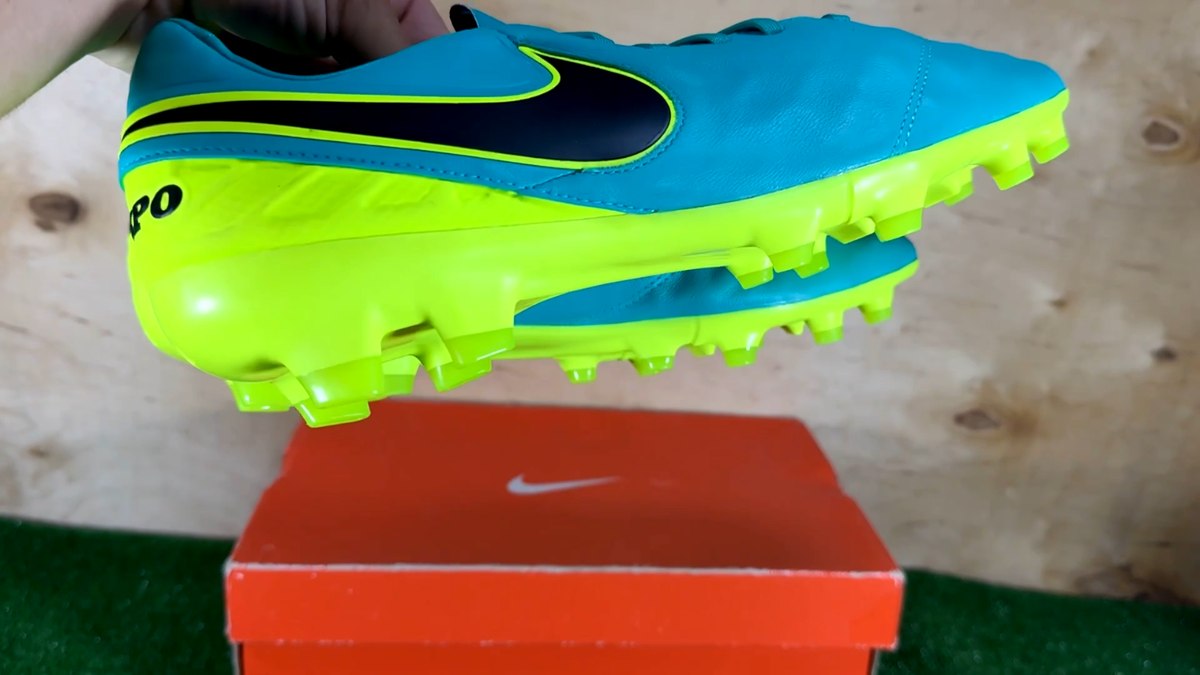 Nike Tiempo LEGACY II FG 819218-307 boots Cleats mens Football