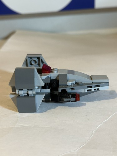 LEGO Star Wars: Sith Infiltrator Microfighter #75224 - Picture 3 of 5