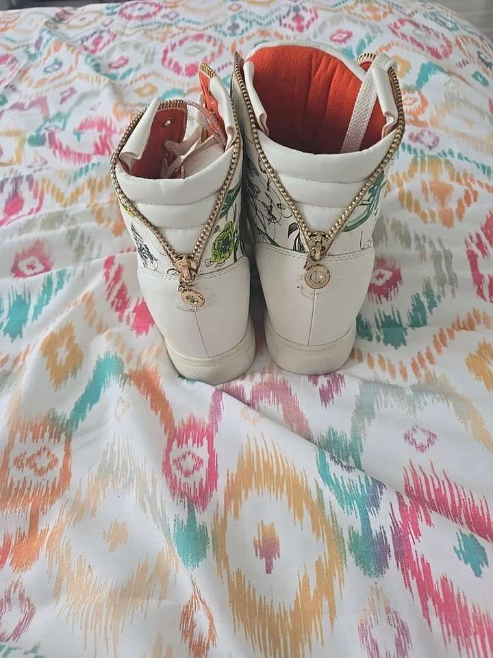 Primark floral white high top trainers  size 7 - Image 2 of 4