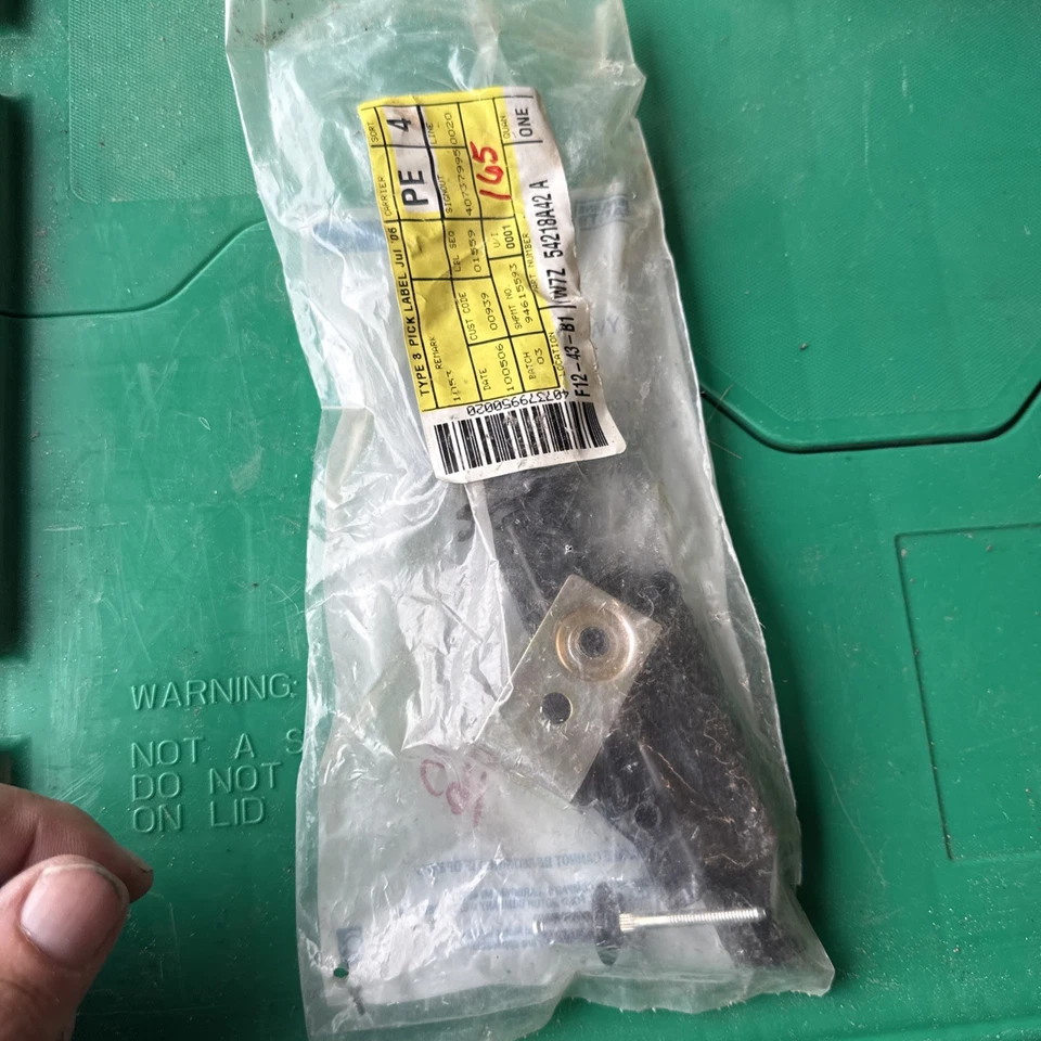 (1) Motor actuador de cerradura de puerta original Ford YW7Z-54218A42-A nuevo fabricante de equipos originales vendido Indiv Foto 2 de 4