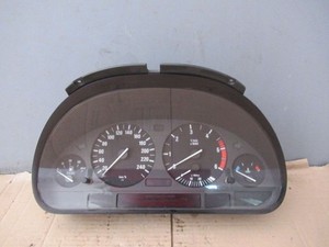 BMW 5 (E39) 520D Tacho Kombiinstrument 87001294