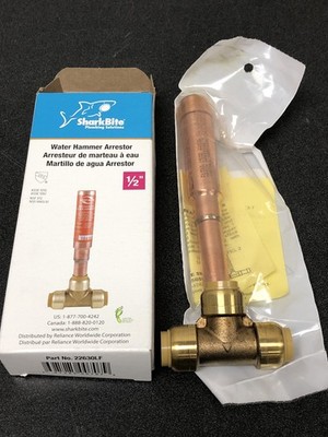 Sharkbite 22630LF 1/2 in. Push-to-Connect Brass Water Hammer Tee