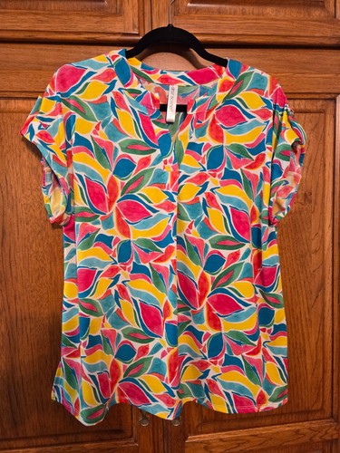 Dear Scarlett Lizzy Top L Blouse Short  Roll Tab Sleeve V-Neck Roomy Floral NWOT