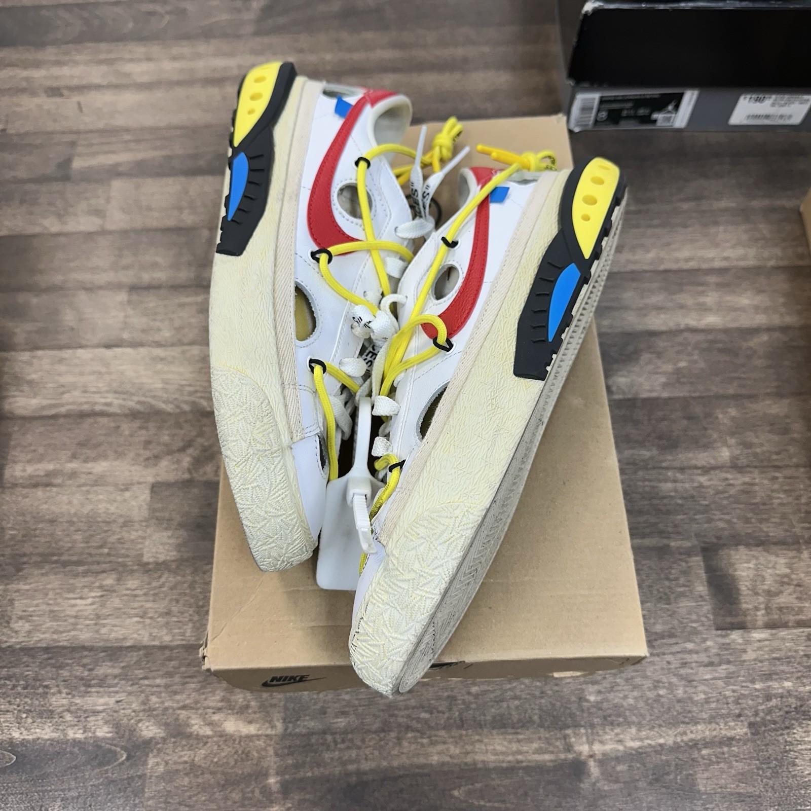 OFF WHITE X NIKE Taglia 8 Blazer Nike Off White x Low Bianco University Rosso (U