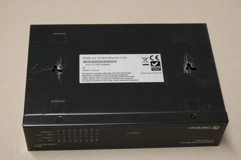 Trendnet 16 Port 10/100 Mbps GREENnet Switch TE 100- S16Dg with book and box - Image 3 of 4