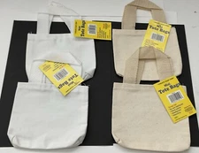 New Innovo Inc. Mini Tote Bags Lot of 4 White & Beige.