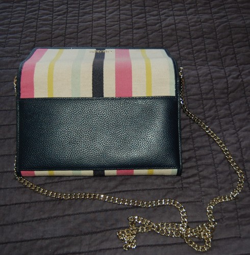 Kate Spade Crossbody Wallet with Chain Strap - Picture 4 of 7