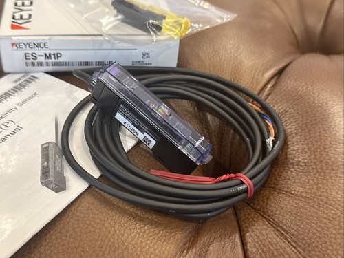 NEW SURPLUS Keyence ES-M1P Separate Amplifier Proximity Sensor FAST SHIPPING - Picture 3 of 10