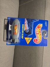 Hot Wheels Goodyear Blimp, Collector No. 194, Turn Fins to Change Message