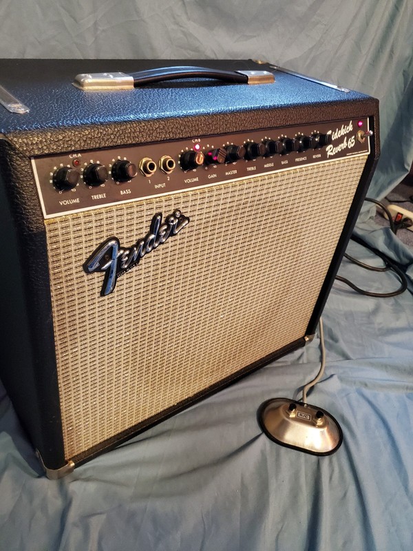 FENDER SIDEKICK REVERB 65 GUITAR AMPLIFIER      PICK UP ONLY N/ILLINOIS