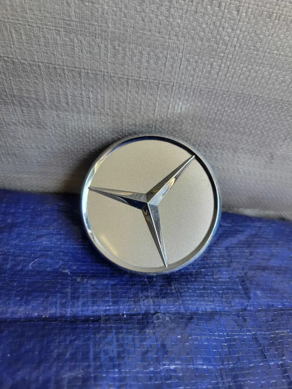 Center Cap Mercedes Benz Hubcap Wheel OEM 2204000125 C CL CLK CLS E G GL