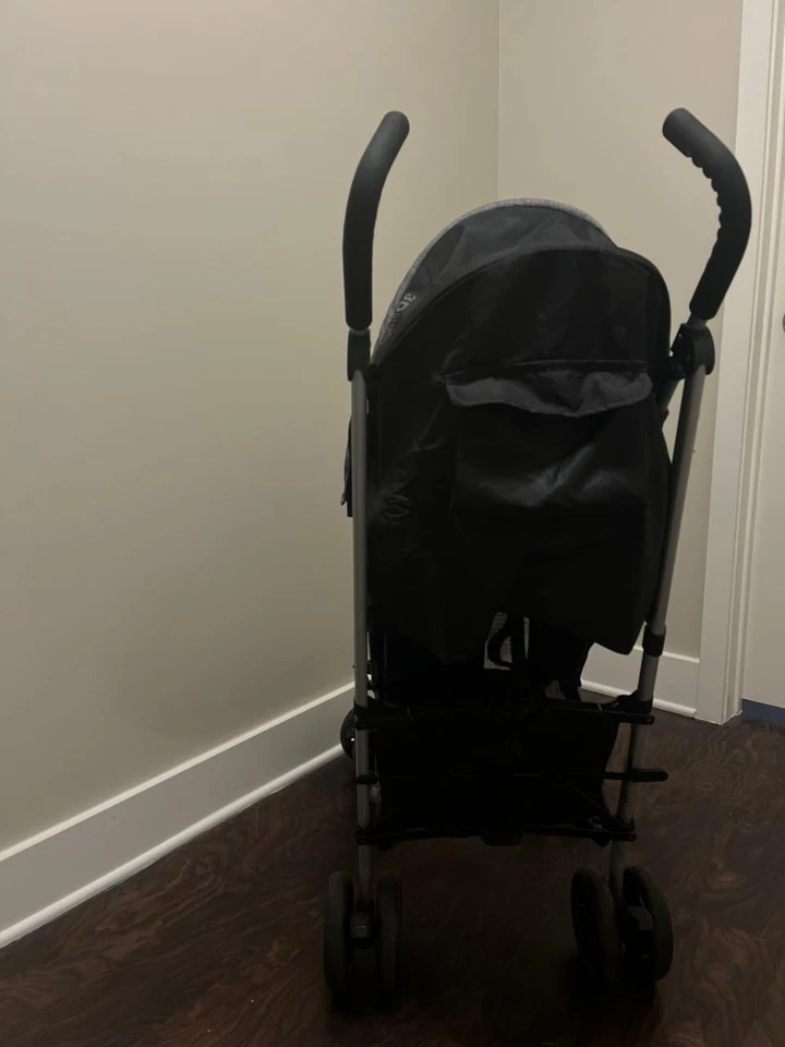 Cochecito de conveniencia Summer Infant 3Dlite ST, negro y gris - cochecito ligero Foto 4 de 4