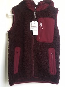 uniqlo maroon jacket