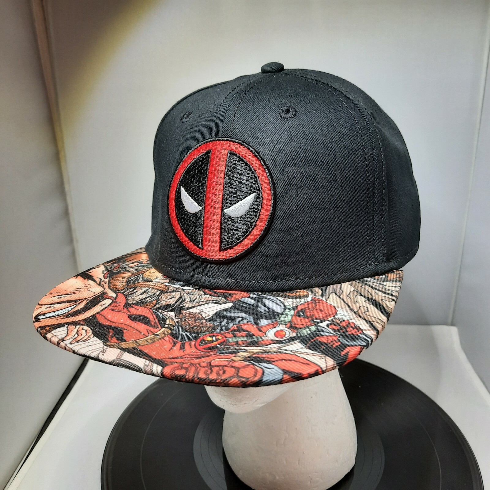 Marvel Comics Deadpool Snapback Ball Cap Truckers… - image 1
