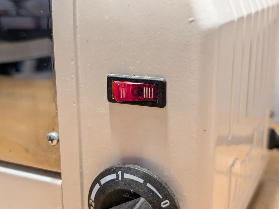 RARE Dualit 4 Slice Toaster White/Chrome Model 1650Watt Made in England Vintage - Image 3 of 4