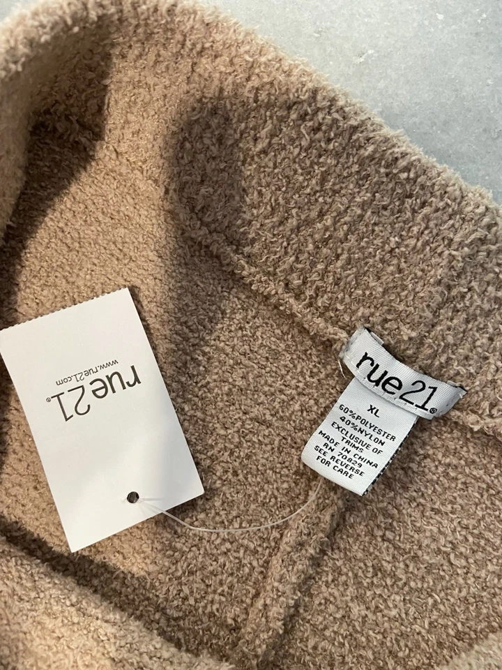 全新带标签 Rue 21 XL 码棕褐色卡其色模糊抽绳柔软弹力针织泰迪短裤 — 第 2/4 张图片