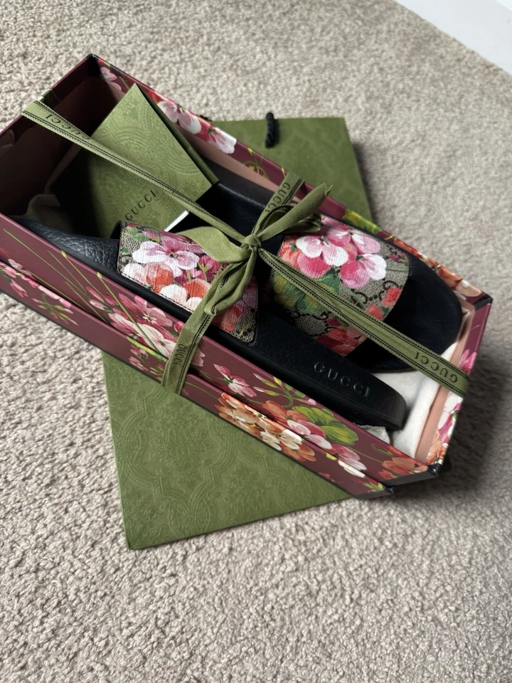 Sandalias planas Gucci GG Blooms Supreme florales deslizables de goma UE 42 Foto 2 de 4