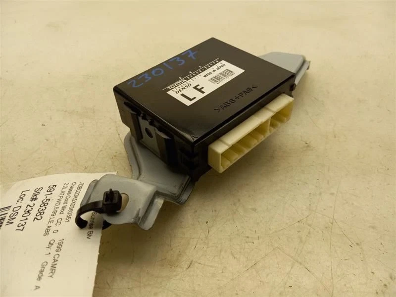 1999 TOYOTA CAMRY LE 2.2L FWD AT CHASSIS ECM SKID CONTROL MODULE ASSEMBLY  - Image 2 of 4