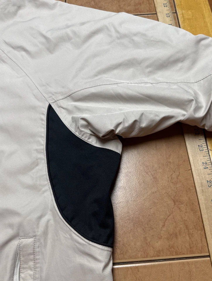 FootJoy DryJoys Jacket Sz Large Beige Tour Collection Rain 1/2 Zip Short Sleeve - Image 2 of 4