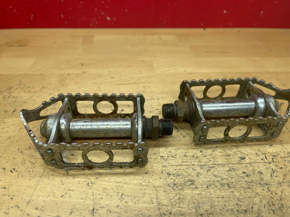 Raleigh steel bicycle quill flat pedals Lenton Grand Prix