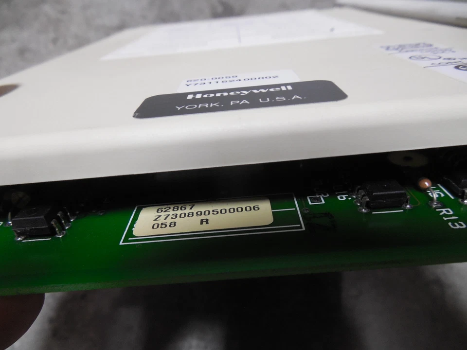 Módulo de control de redundancia Honeywell 620 Series 620-0059 VR 2,2 Rev. usado R Foto 4 de 4