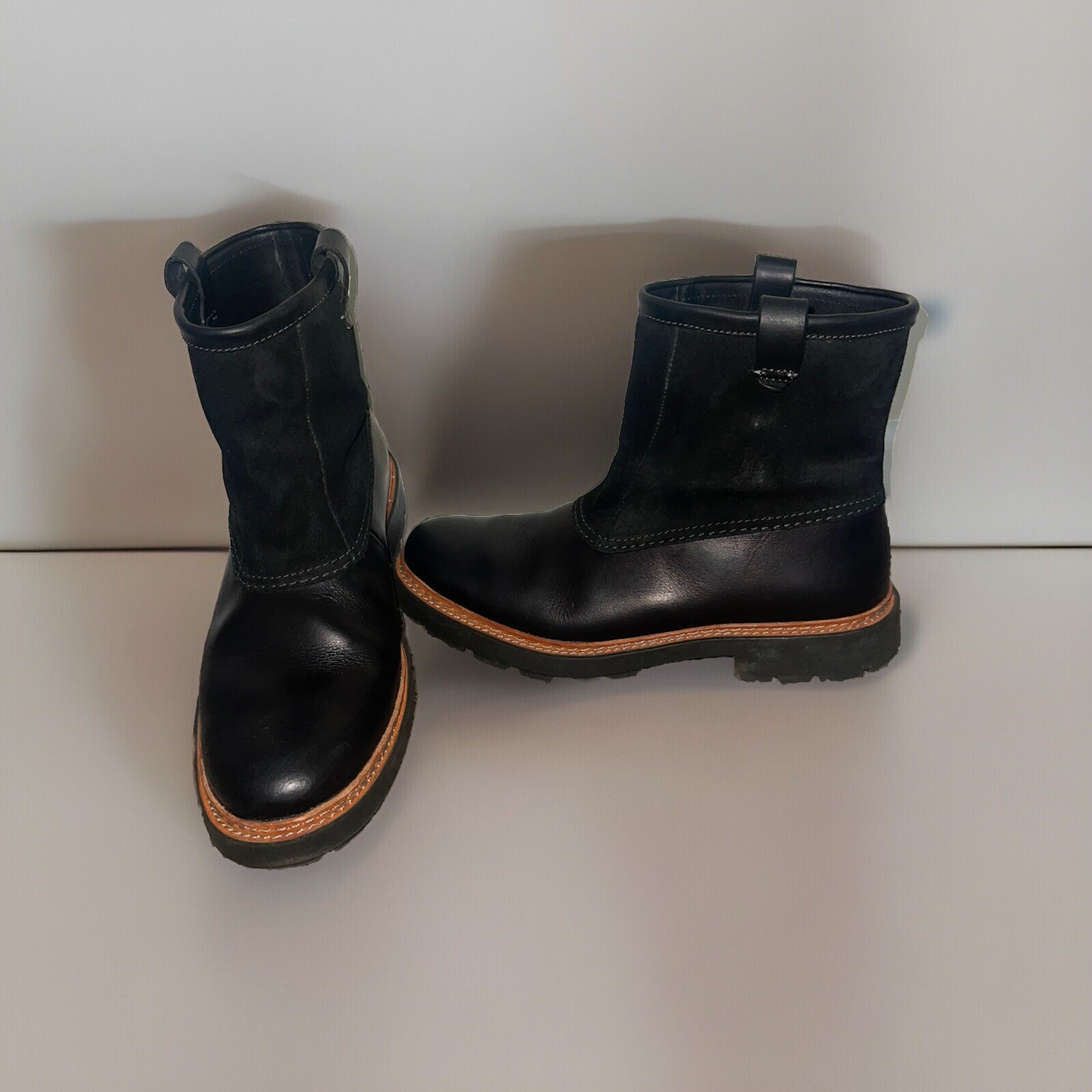 Vintage rare Clark’s black leather boot lug sole suede upper image 3