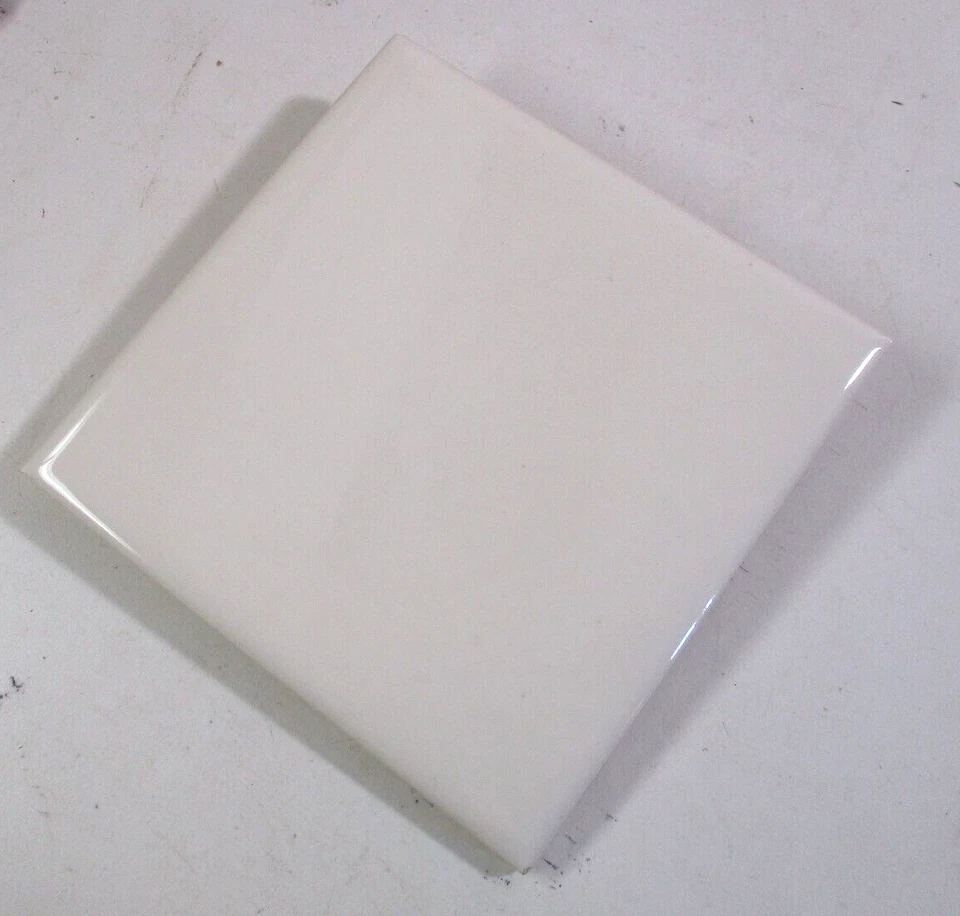 1 Azulejo Mosaico EE. UU. 4-3/8" Brillo Crema Blanco Cerámica Pared Años 50 Retro De Colección Foto 3 de 4