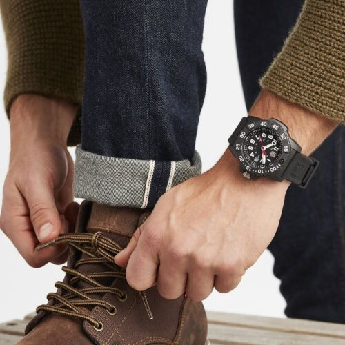 *BRAND NEW* Luminox Navy SEAL Quartz Black Dial Military Men's Watch XS.3501.F - Picture 5 of 5