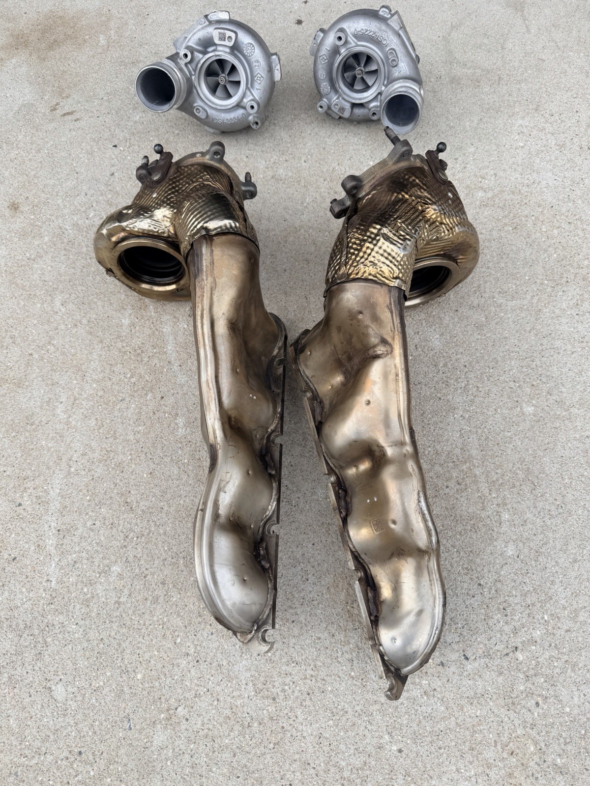 Turbo Charger And Exhaust Manifold For Bentley Or Audi
