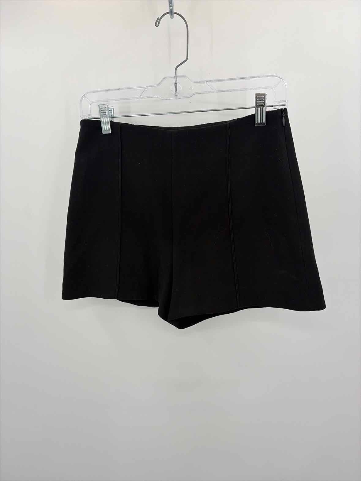 Pre-Owned Zara Black Size Medium Basic Shorts - image 1