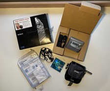 Sony MZ-NH600d Hi-MD MiniDisc Walkman with Mini Disc