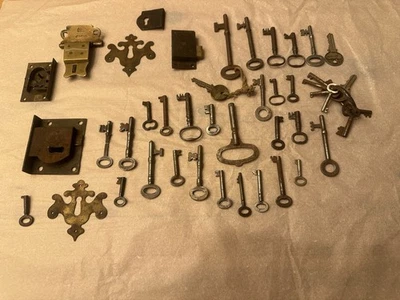A collection of Antique Keys and locks, early 1900s - Image 1 of 4