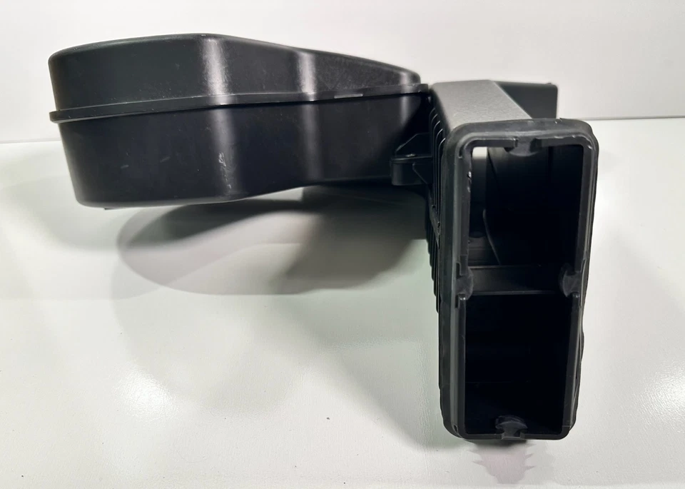 Hyundai Santa Fe Sport 2013-2016 2.4L Air Cleaner Intake-Inlet Duct Tube Hose - Image 3 of 4