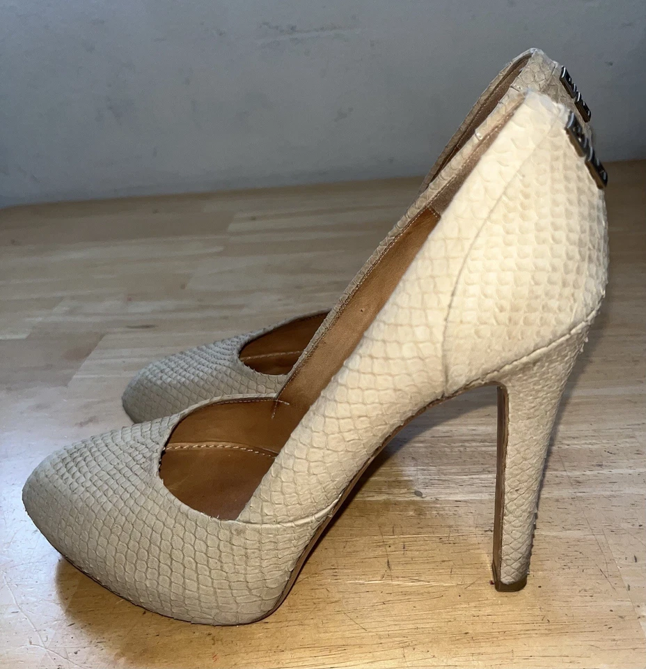GIVENCHY Italy Tan Snake Leather Gold Logo Heels 5” Pumps Shoes 39 1/2 EU / 9 US - Image 3 of 4