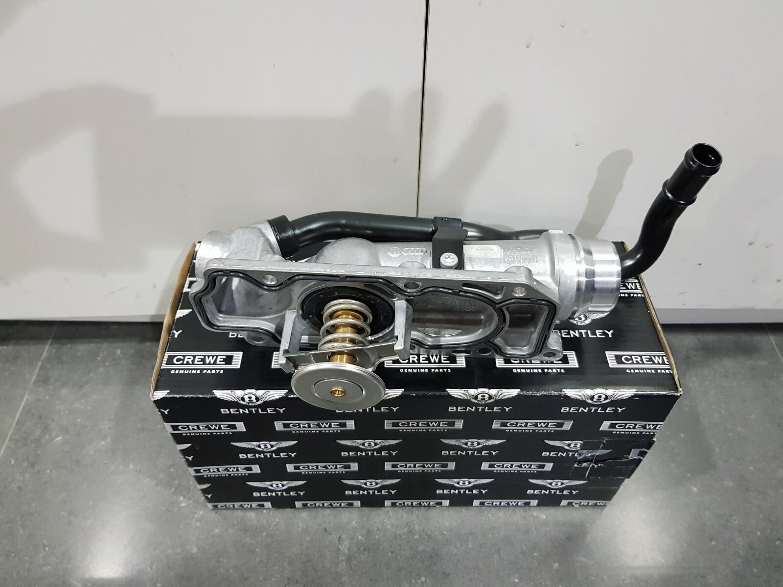 Bentley Continental Gt Gtc & Flying Spur Coolant Thermostat