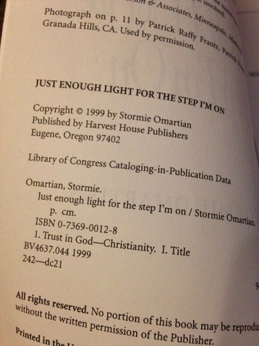Just Enough Light for the Step I'm On by Stormie Omartian Devotional - Foto 3 di 4
