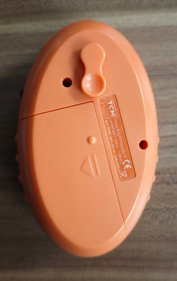 TCM, kleines Radio für unterwegs, Vintage, 2x1,5V AAA-Batterien - Bild 2 von 4