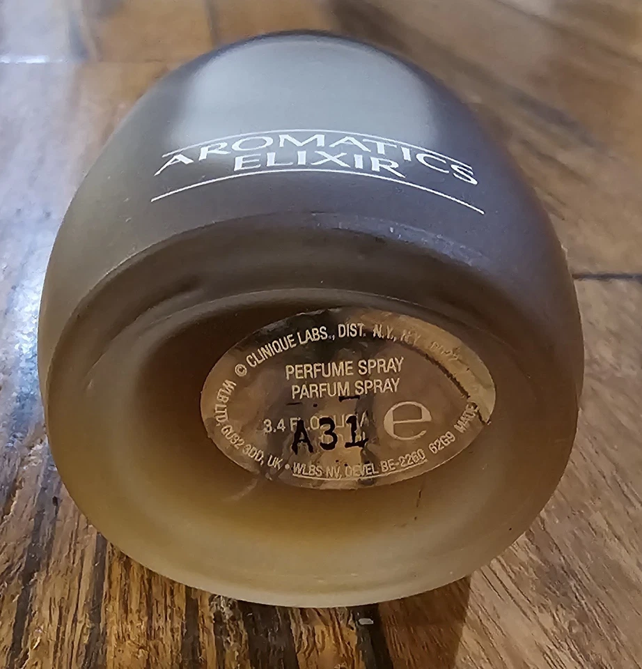 Clinique Aromatics Elixir perfume spray 3,4 oz e 2 canetas spray de viagem 0,34 fl oz  - Imagem 3 de 4