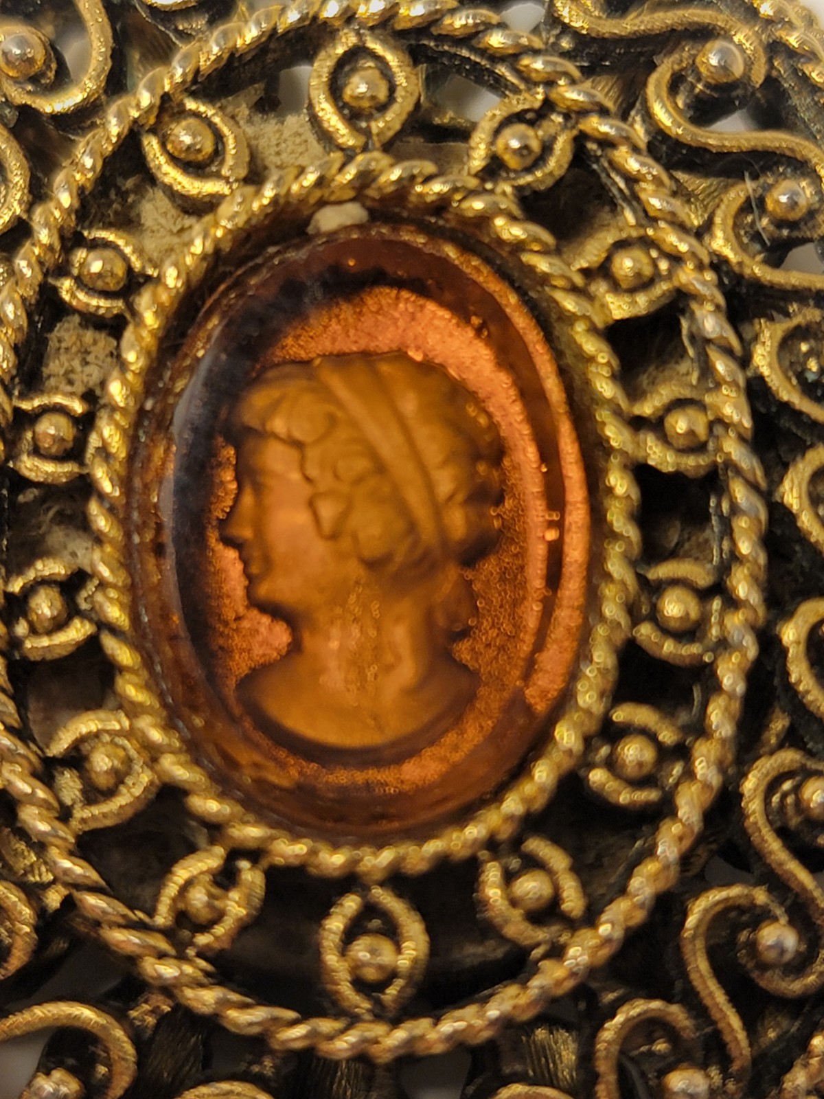 vintage 1970s Max Factor solid perfume cameo lock… - image 4