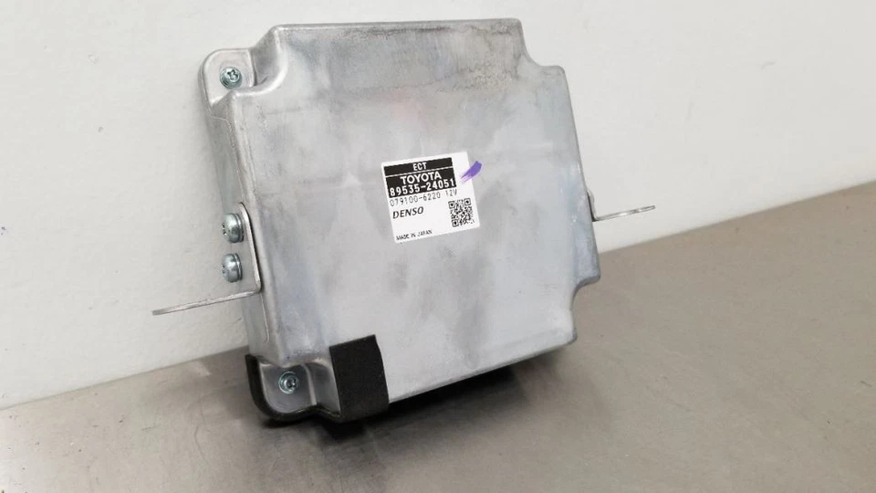 MÓDULO DE CONTROL DE TRANSMISIÓN 16 LEXUS RC F 8953524051 Foto 4 de 4