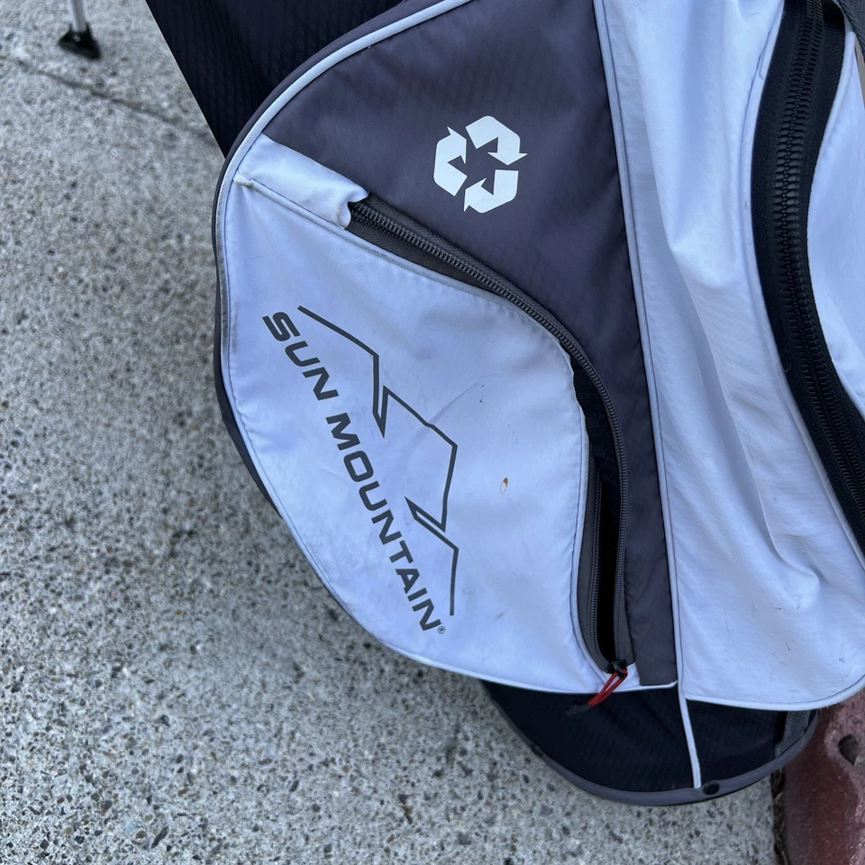 Sun Mountain Eco-Lite Stand Golf Bag 4-Way Divider Dual Strap Light Gray/Black - Image 4 of 4