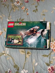 Used 100% complete w/ box and manual LEGO Adventurers: Pontoon Plane (5925)