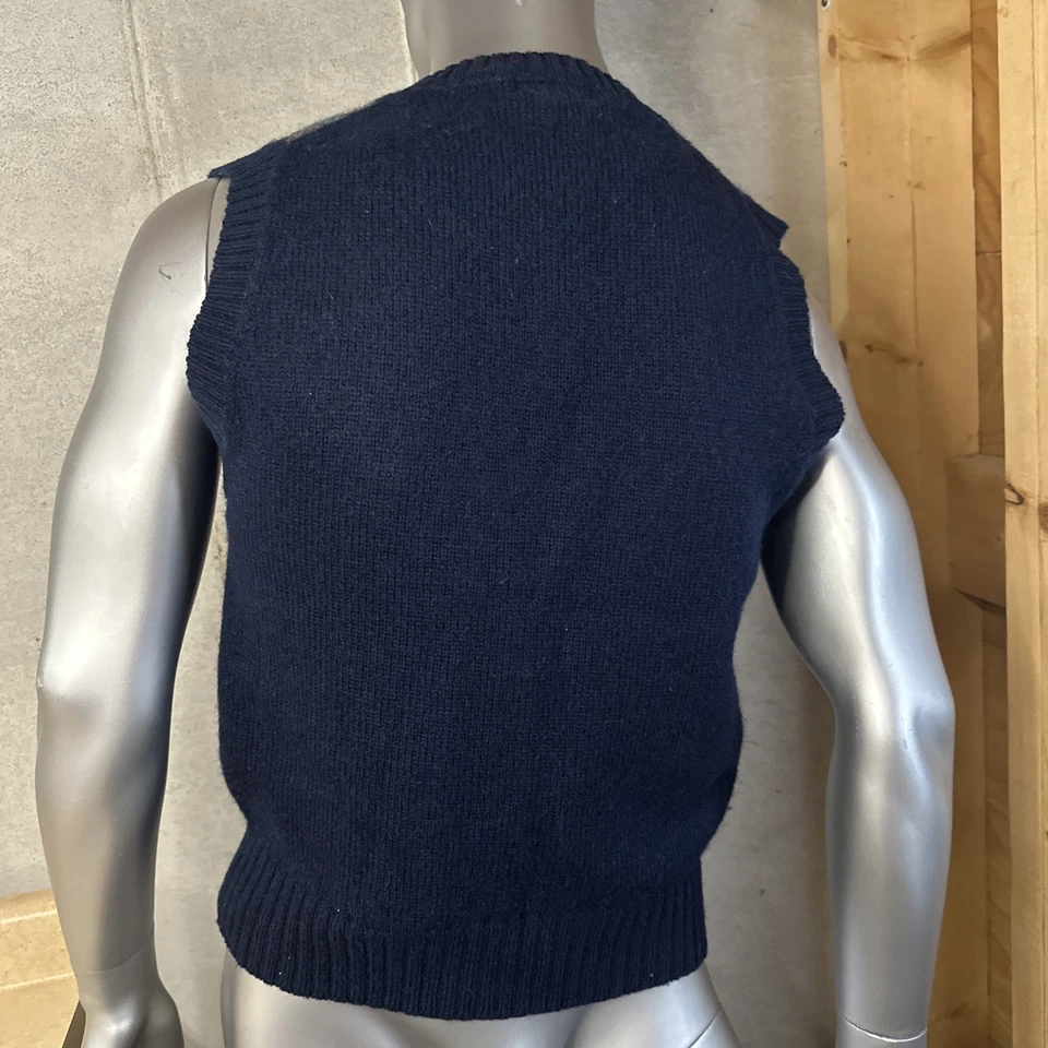 PAR FOUR Mens Navy Blue Red Argyle Patterned V-Neck Vest Knit M Wool Blend Hole - Image 3 of 4