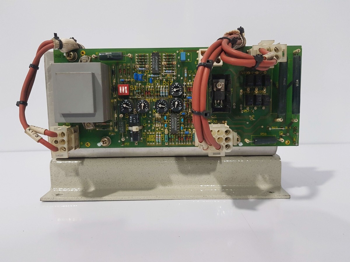 SIEMENS G33928-U2954-F002-B0-0036 AUTOMATIC VOLTAGE
